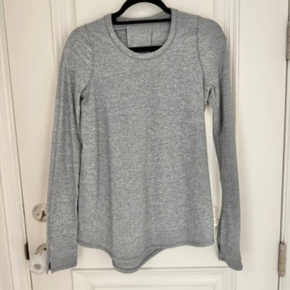 Lululemon Heathered Gray Nulu Long Sleeve Crewneck Top Size 6 Relaxed Fit - Picture 3 of 6
